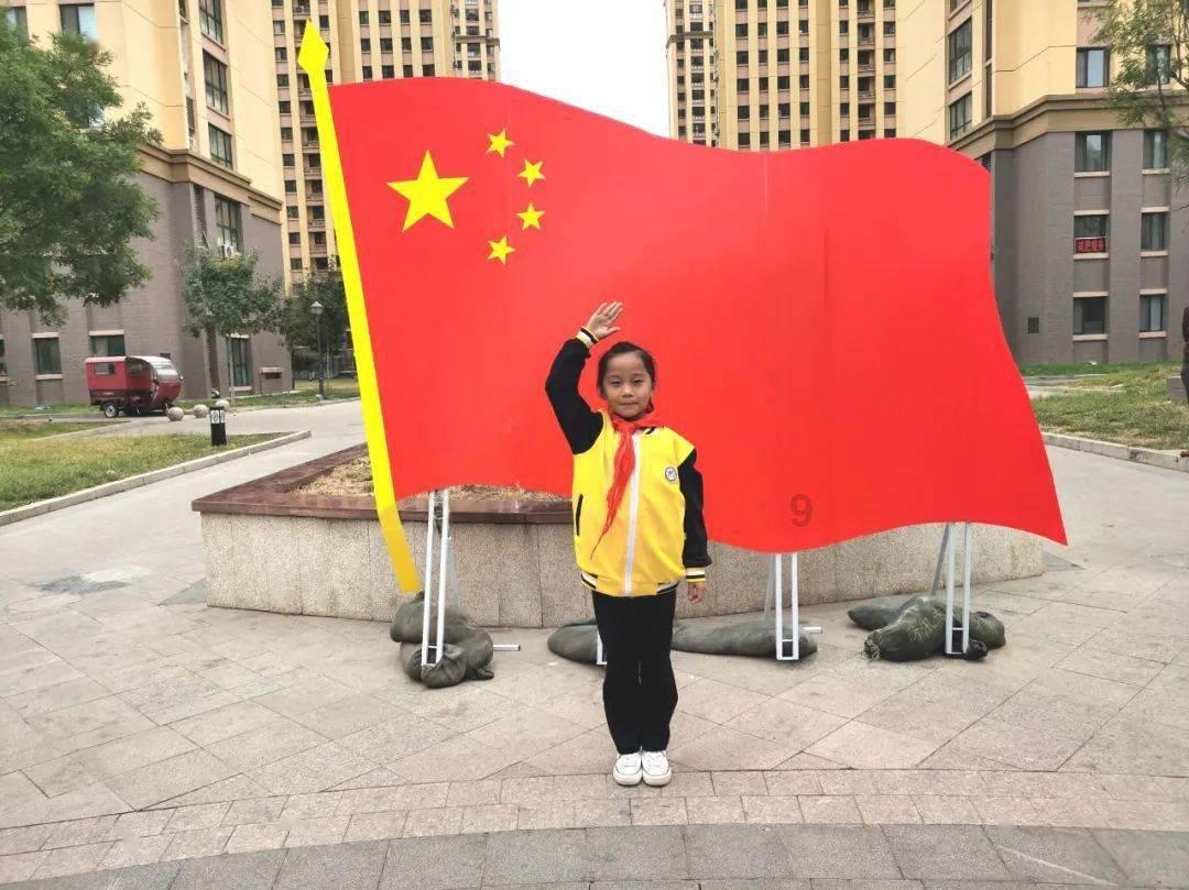 过来人说一下，摆摊真的能赚到钱吗？游戏画面